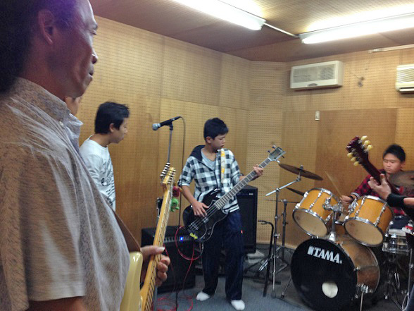 �n�����E�킽�Ȃ׃M�^�[����