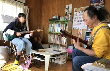 �n�����E�킽�Ȃ׃M�^�[����